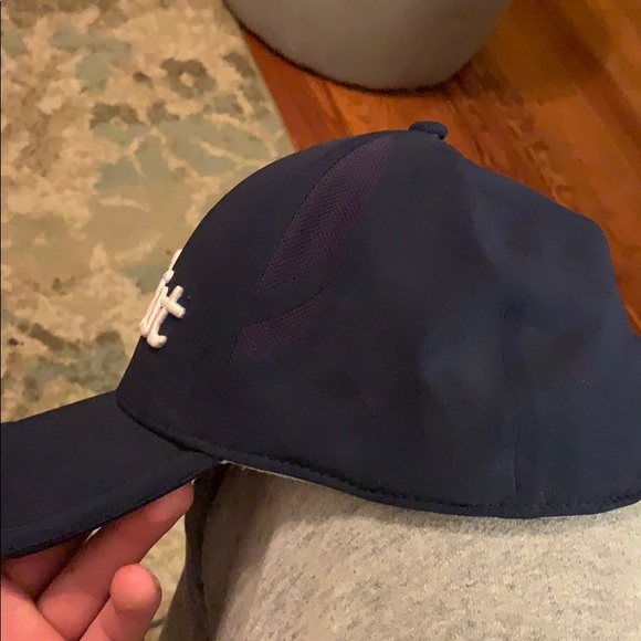 TITLEIST hat - Picture 4 of 4